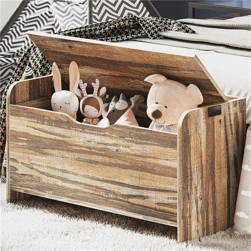 Дървена кутия